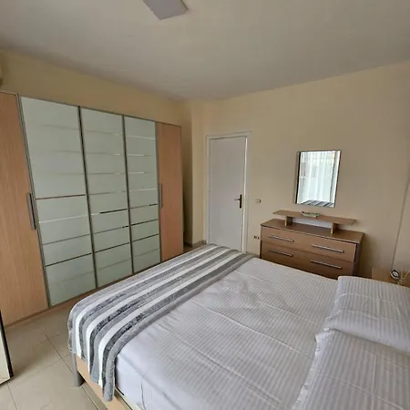 Celiku Apartment *